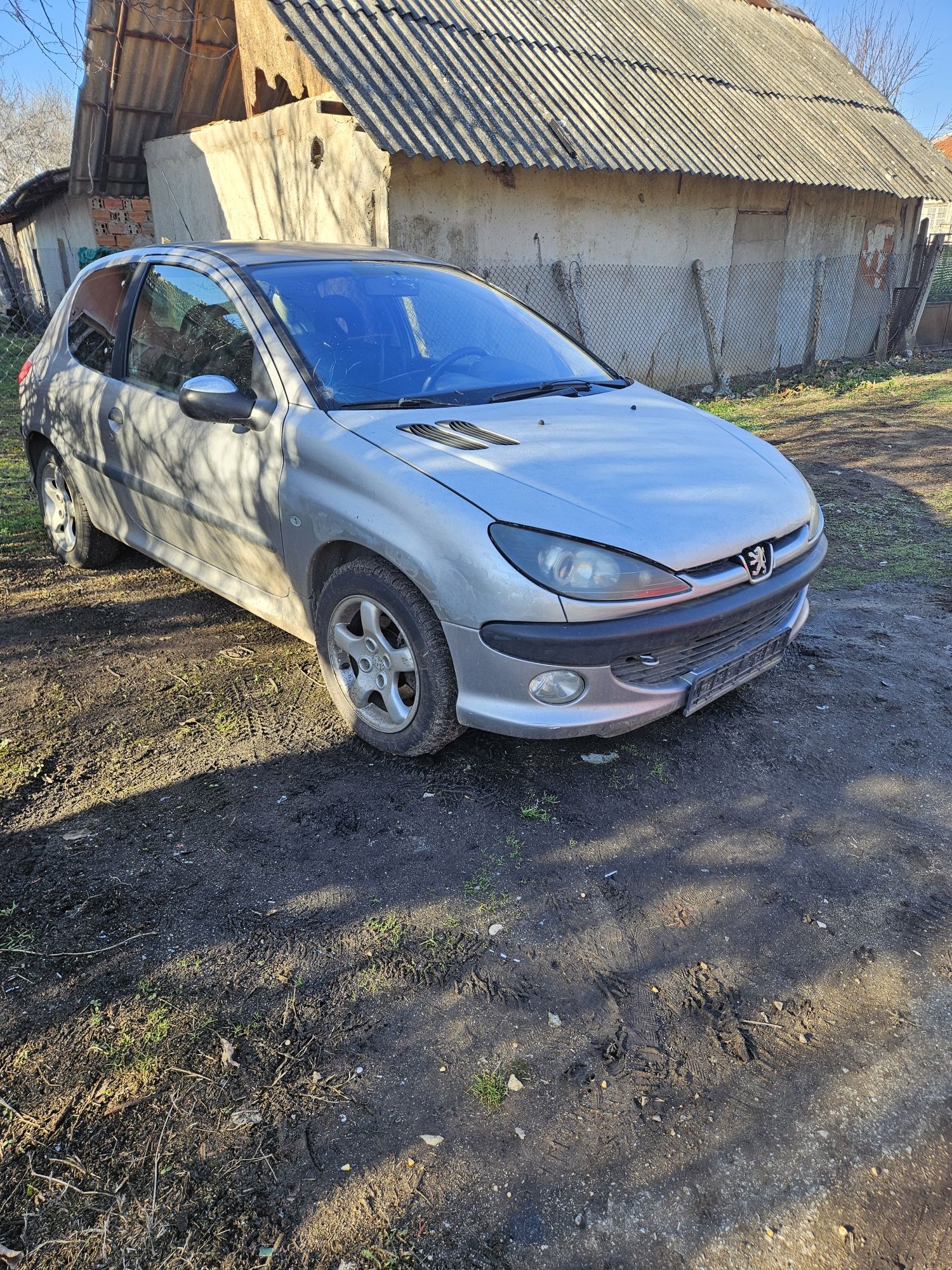 Пежо 206 1.6 109коня 2001 НА ЧАСТИ НАРОДНИ ЦЕНИ