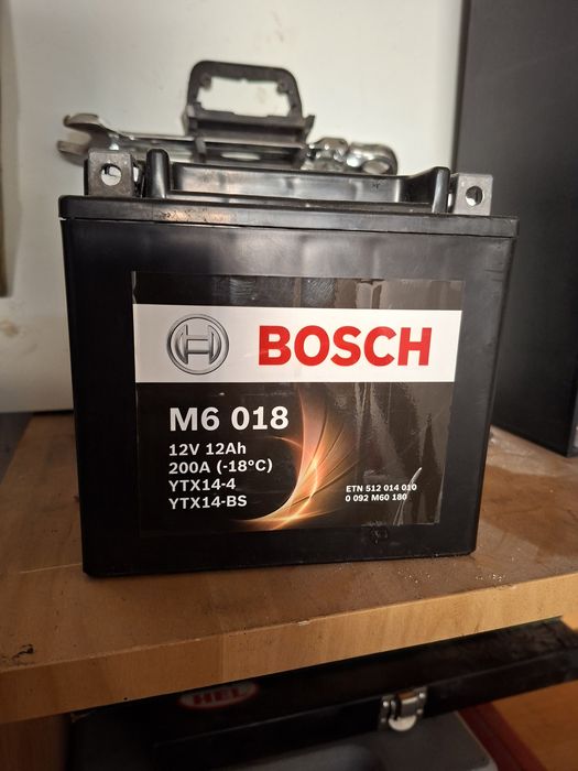 Подържащ Акумулатор от W166