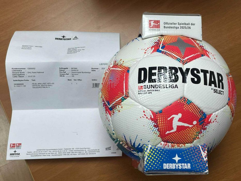 Derbystar Brillant APS футболна топка