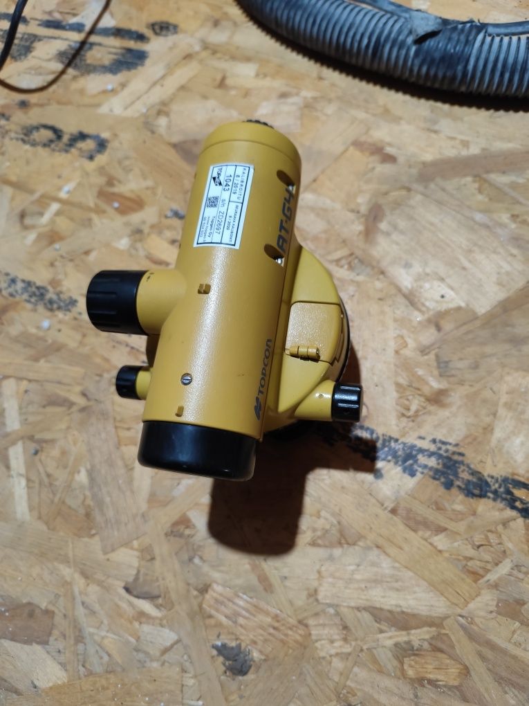 Laser nivela optica  santier