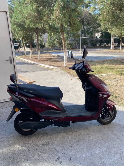 Скутер электронный