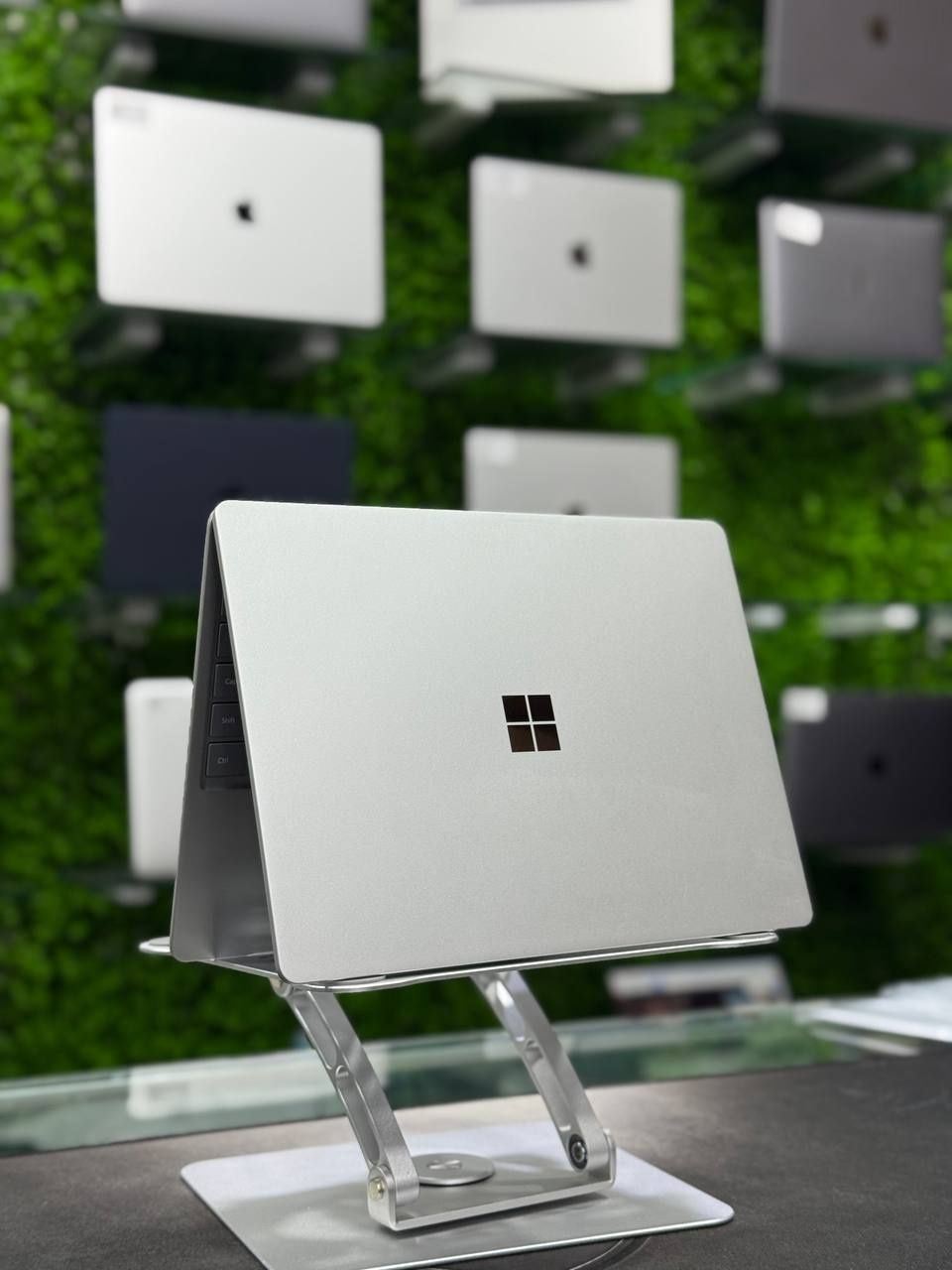 Microsoft Surface Laptop – Sensorli ekranli model