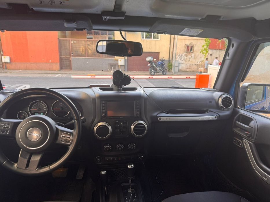 Jeep Wrangler Rubiccon
2015
135000 km
Pret 31900 euro