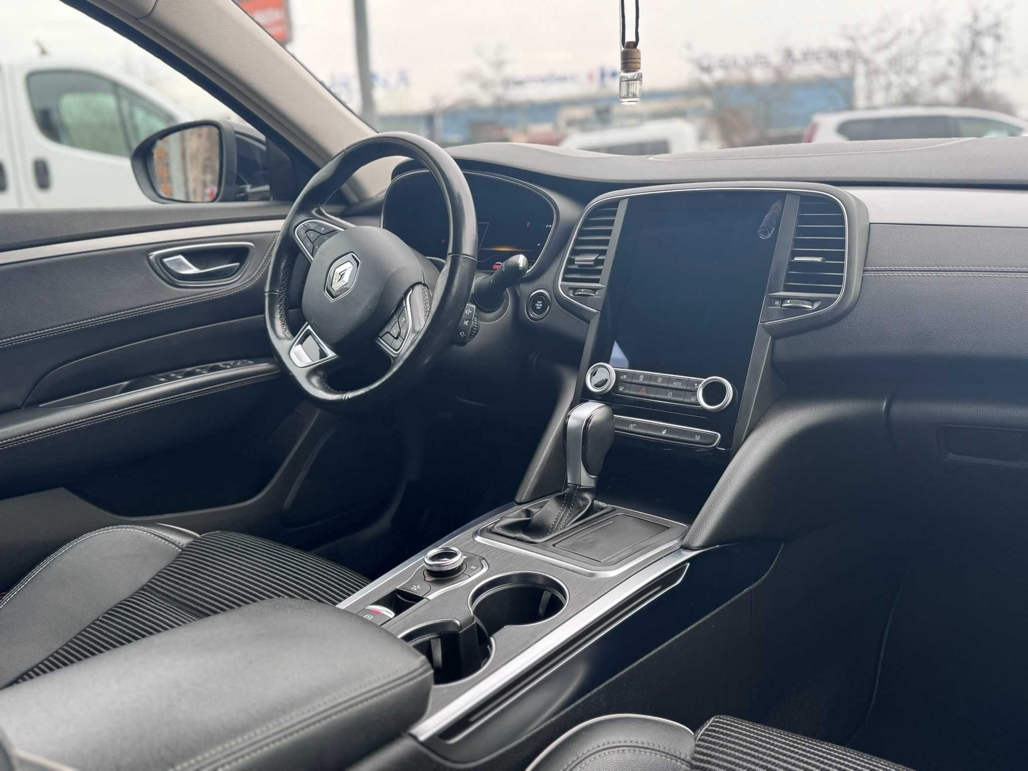 Masina Uber / Bolt Black-Premium La Ramanere, Renault Talisman Automat