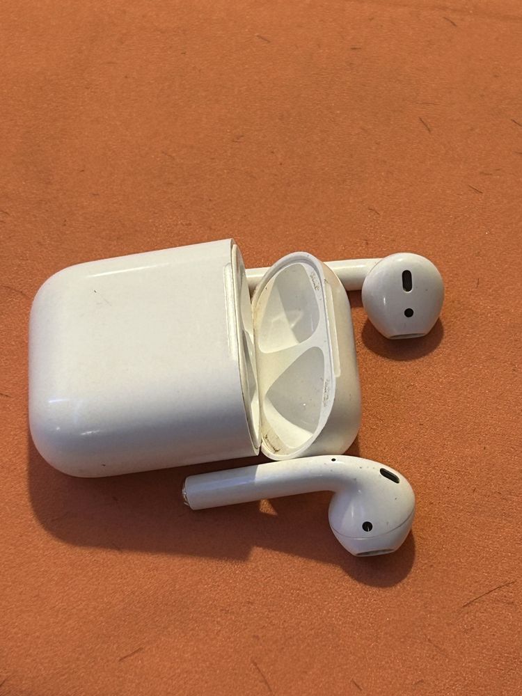 Продавам airpods