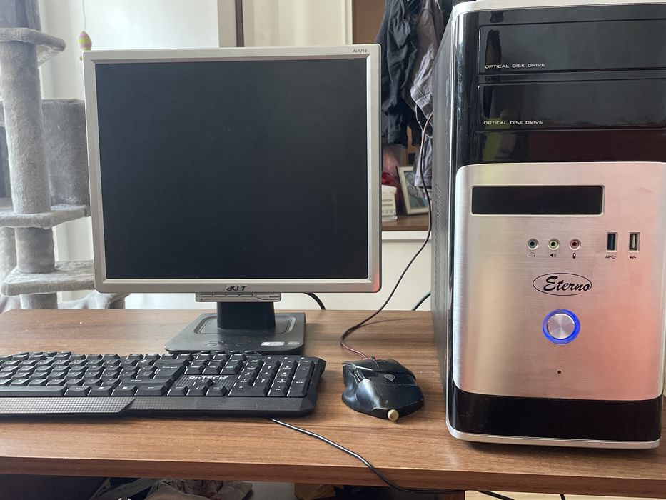 Calculator, monitor , tastatura si mouse