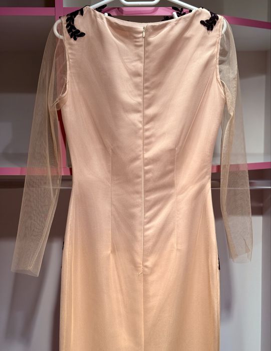 Rochie cu flori de broderie