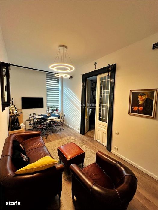 Apartament central 71 mp util  - ultracentral - cu loc de parcare in c