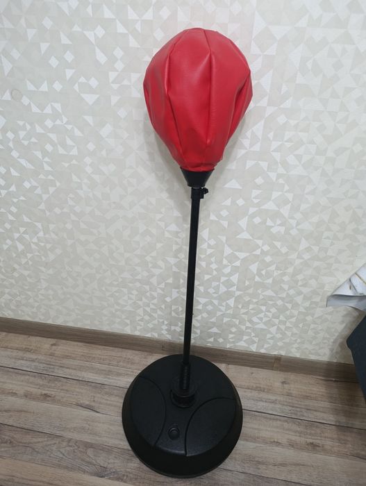 Продам боксёрскую грушу
