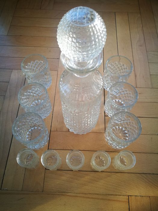 Гарафа с два комплекта чаши, ледарка и купичка на Oberglas Austria