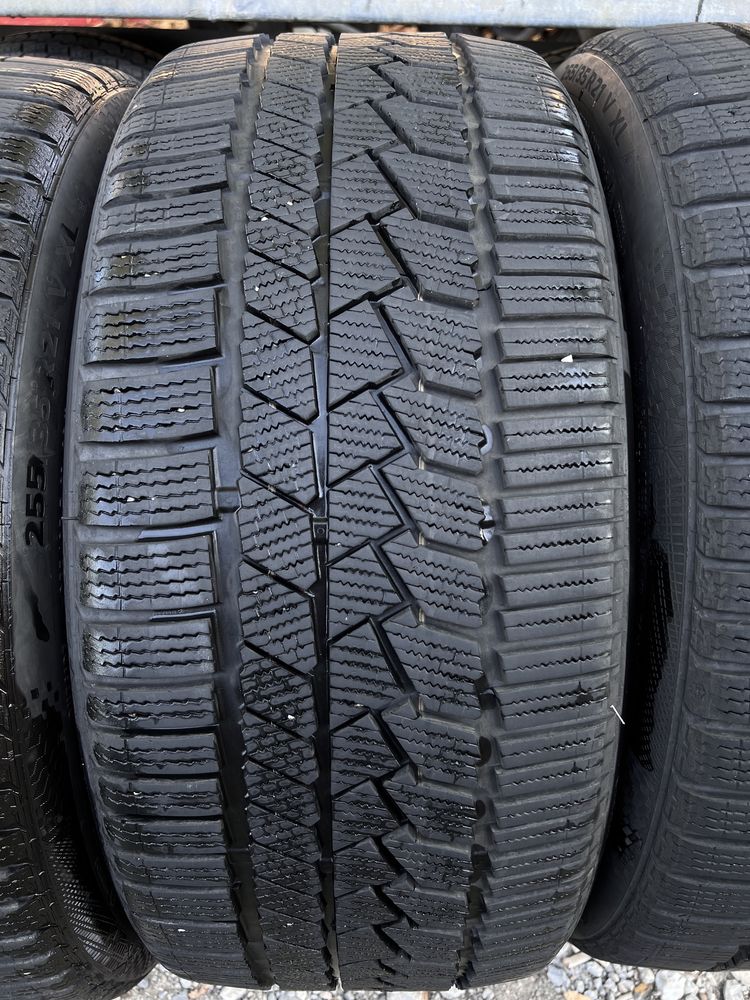 255/35/21 V XL Continental TS860S 7.3мм грайфер 4 броя зимни гуми.