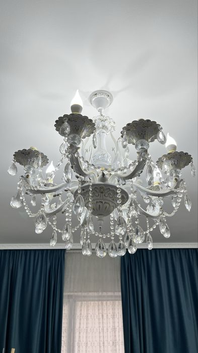 Люстра зал гостиная 8 рожковый