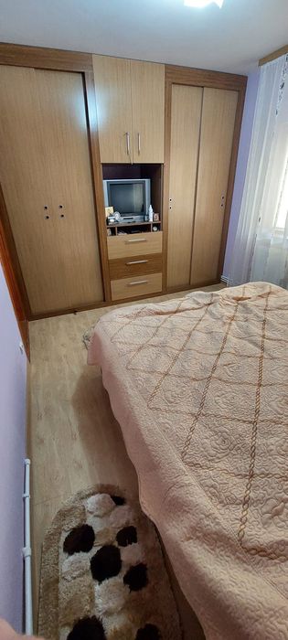 Vând apartament 2 camere zona pod Rm Sarat