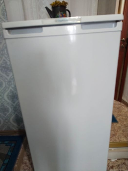 Отдам бесплатно холодильник, самовывоз