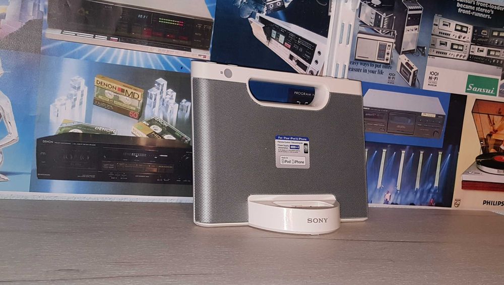 Doking Station for iPOD Sony RDP M5iP (Tokyo Japan)