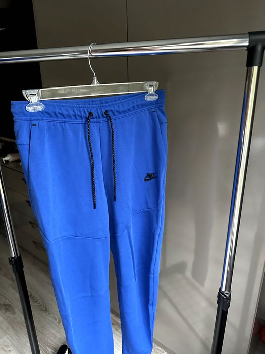 Nike Tech Fleece Red and Blue