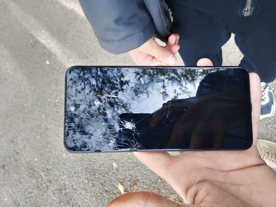 Redmi note 12 128/6+6