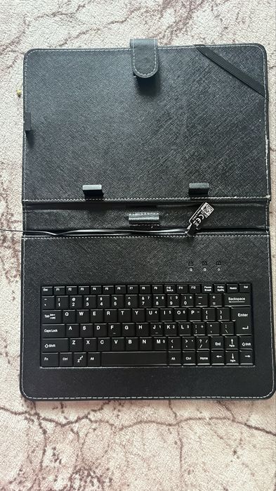 Универсална клавиатура за таблет