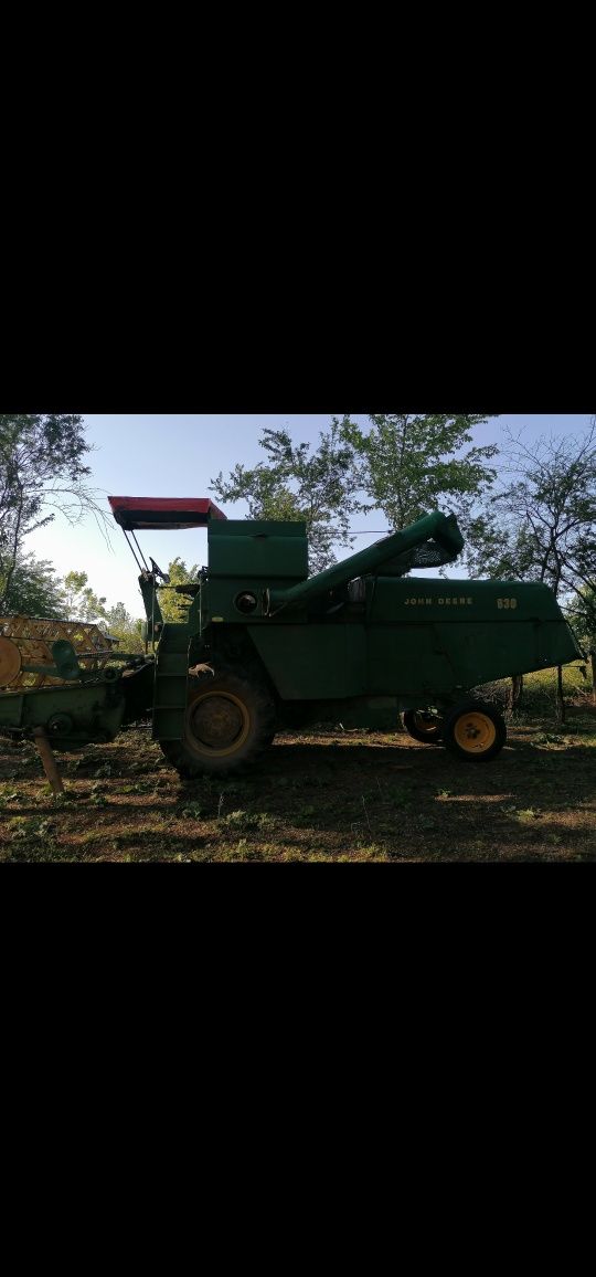 Dezmembrez Combină John deere 630