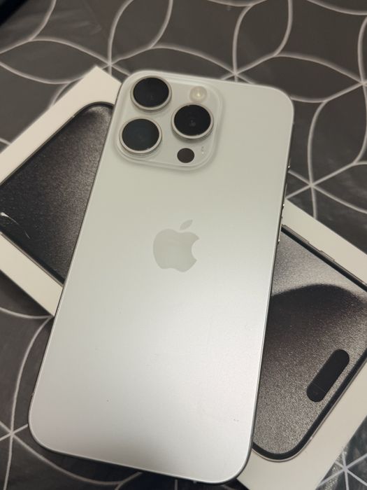 iPhone 15 Pro 256 GB White Titanium