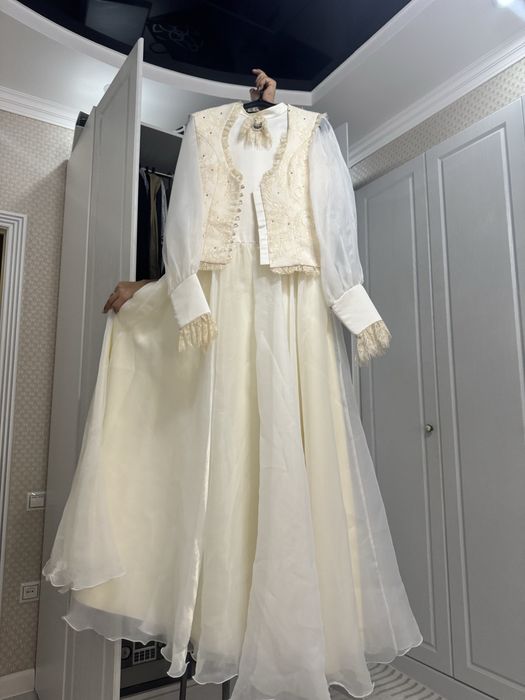 Женская одежда на вечер или на свадьбу