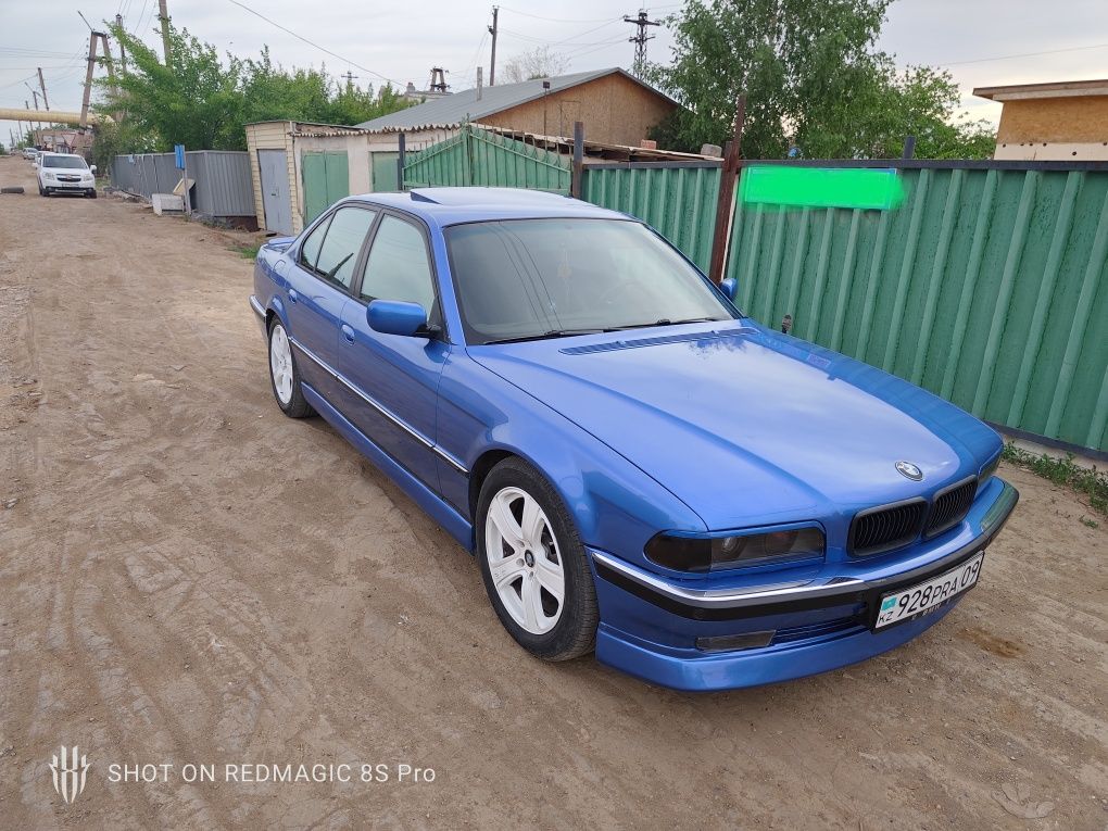 BMW 730i E38 Продам