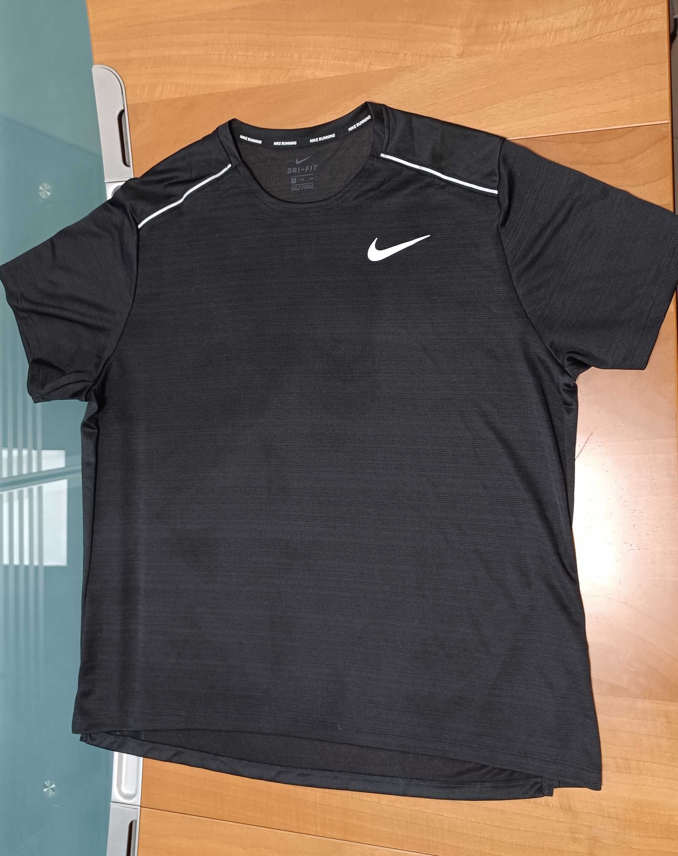 Nike Dri-Fit-Много Запазена