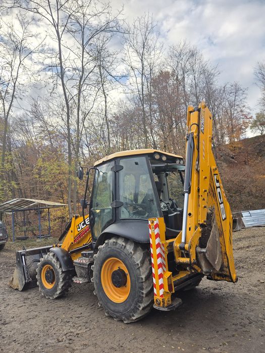 Buldoexcavator Jcb 3cx 2014