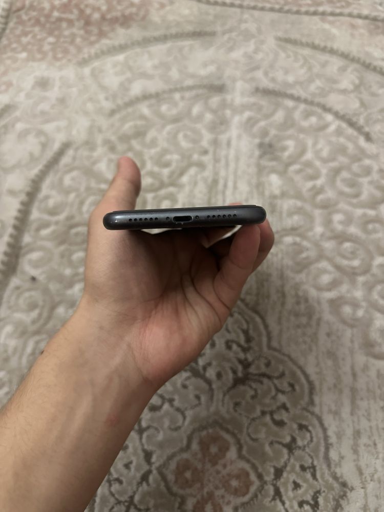 Iphone 11. 128gb 72%