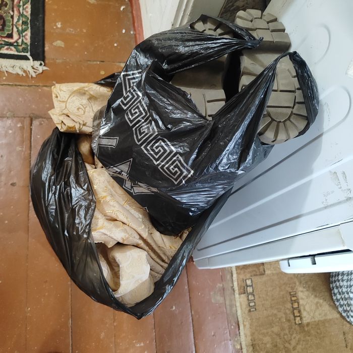 Отдам даром обувь