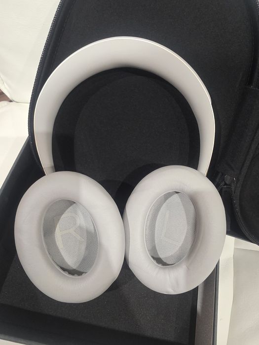 Блутут слушалки BOSE Noise cancelling 700