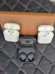 Airpods 2.1, Airpods 2.2, Galaxy Buds 2 Pro.