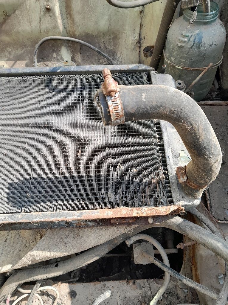 Radiator Dacia 1300 an 1978  , ventilator palete fier +fulie