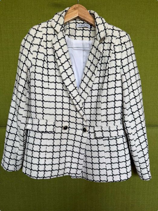 Женский твидовый костюм (пиджак + юбка)