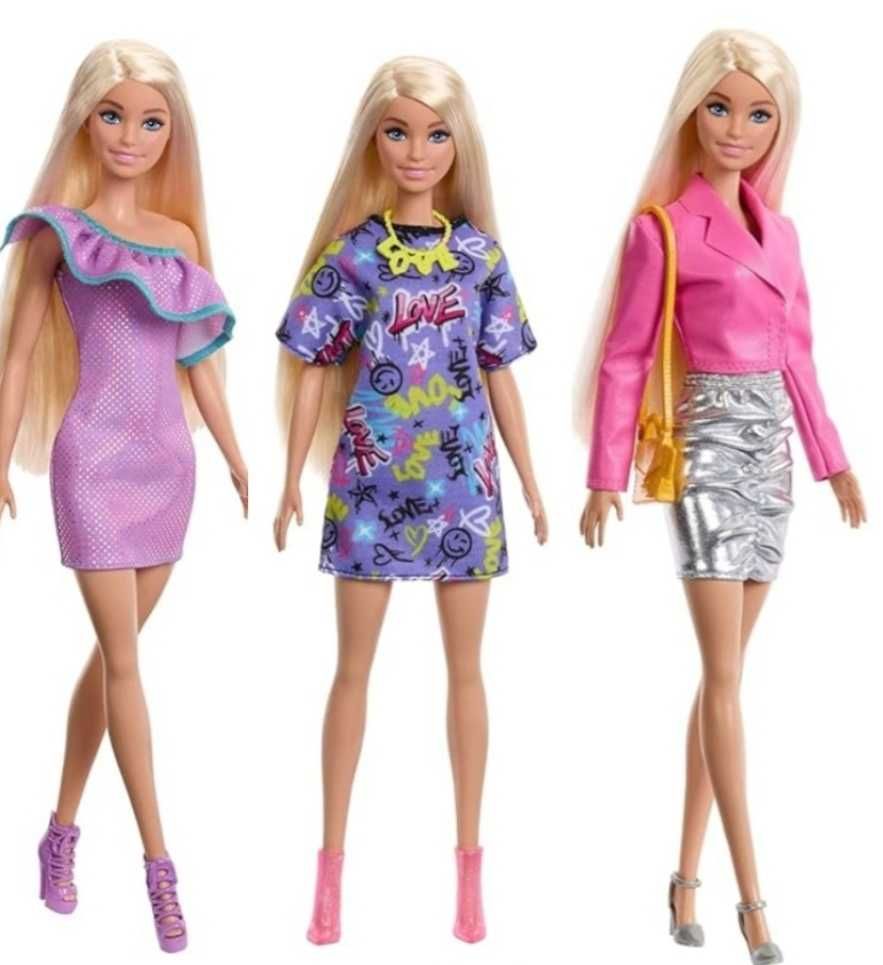 Papusa Barbie cu 3 tinute - Noua