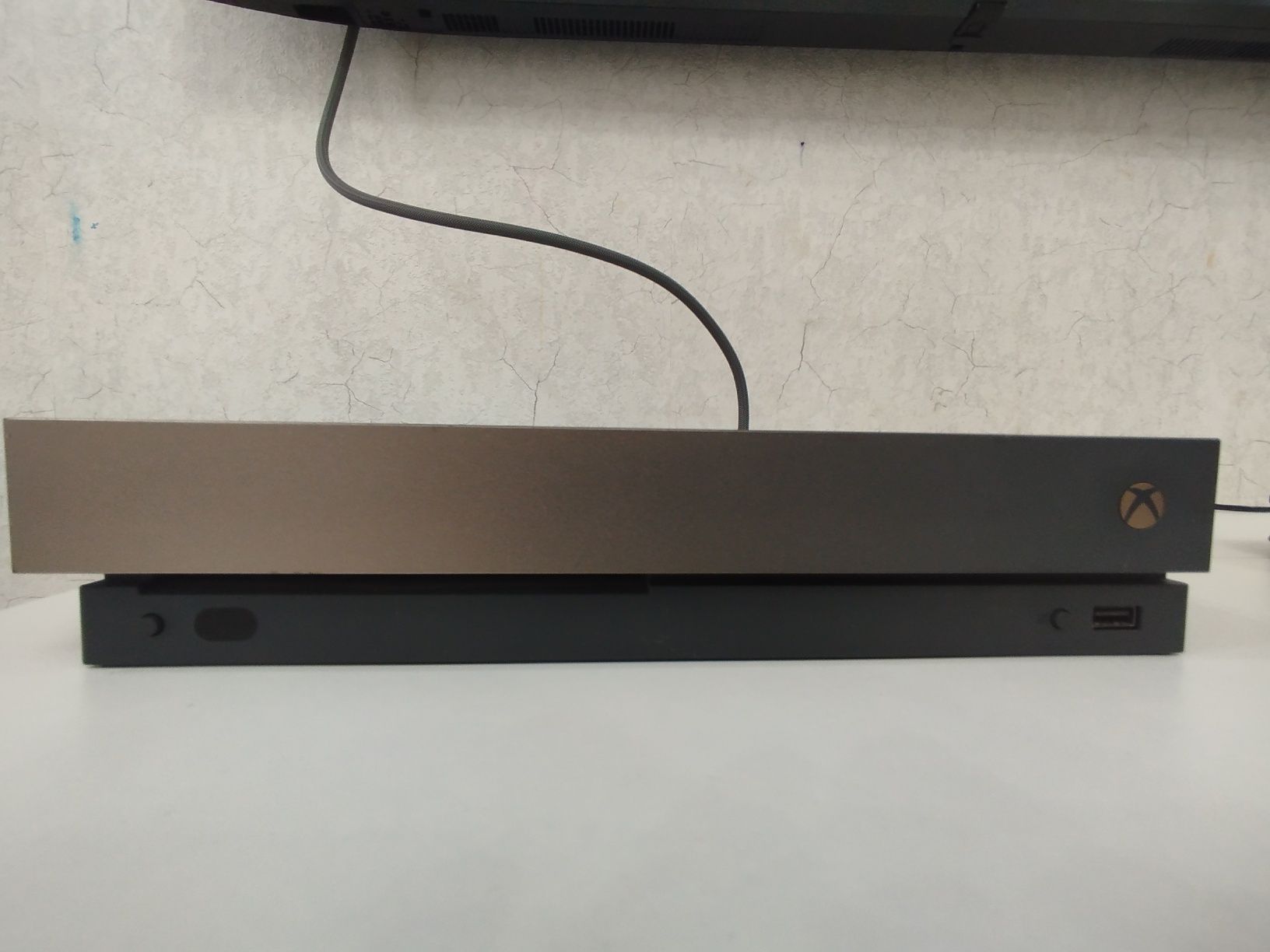 Xbox One X Gold Rush