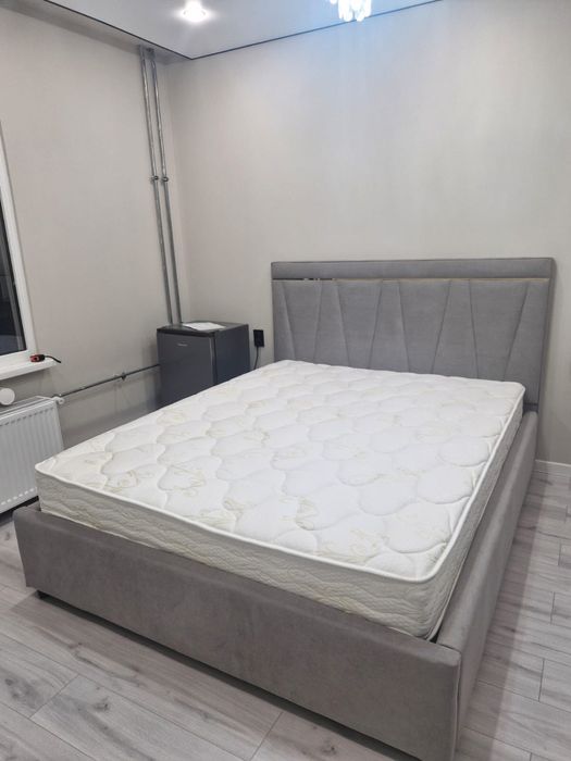 Кровать двуспальная