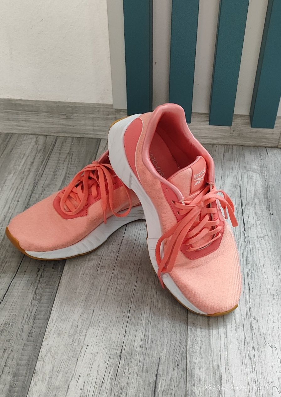 Маратонки Reebok стелка 24 см.