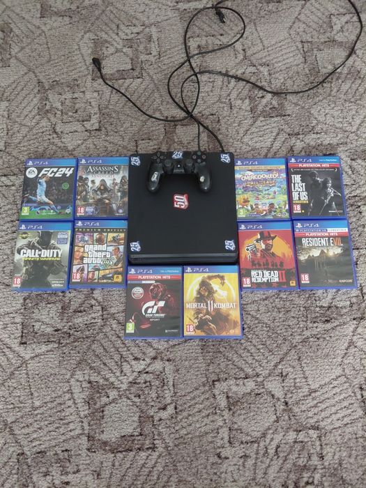 PS4 + maneta + 10 jocuri in stare foarte buna