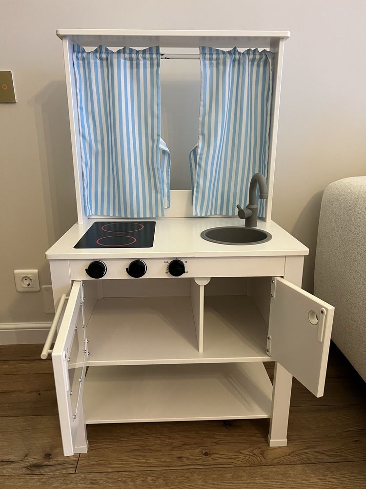 Bucatarie copii Ikea in stare perfecta