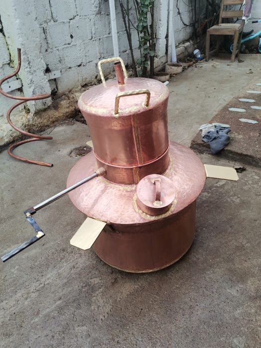 Vând cazane de țuică din cupru alimentar