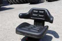 Scaun tractor negru reglaj triplu cu amortizor UTB U445 si U650