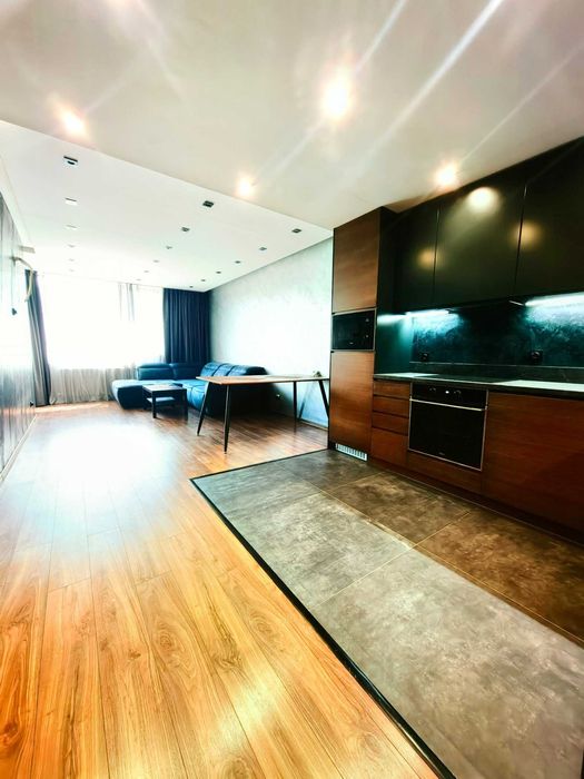 Продава се Тристаен апартамент в София, Люлин 8 - 92 кв.м за 1522 €/кв.м - Снимка #1