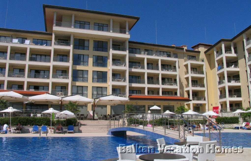 Продава се Двустаен апартамент в Бяла - 80 кв.м за 874 €/кв.м - Снимка #17