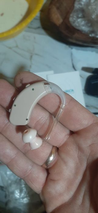 Слуховой аппарат AURICA с комплектующим