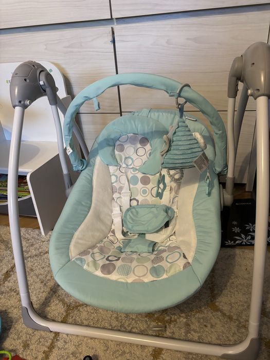 Leagăn bebeluși (funcționează la priză)
