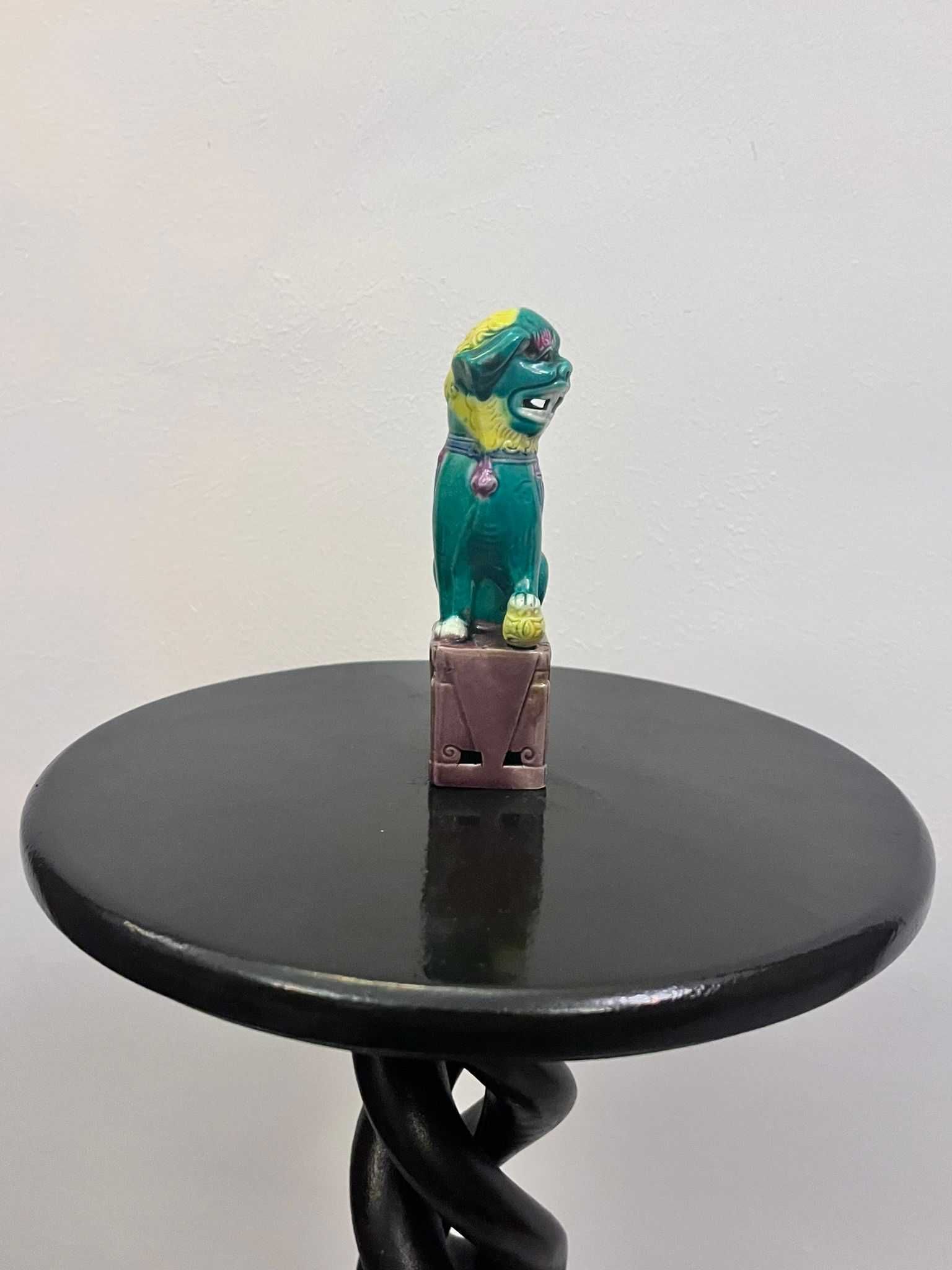 Bibelou figurina statueta portelan vechi CAINE FOO bibelouri marcat