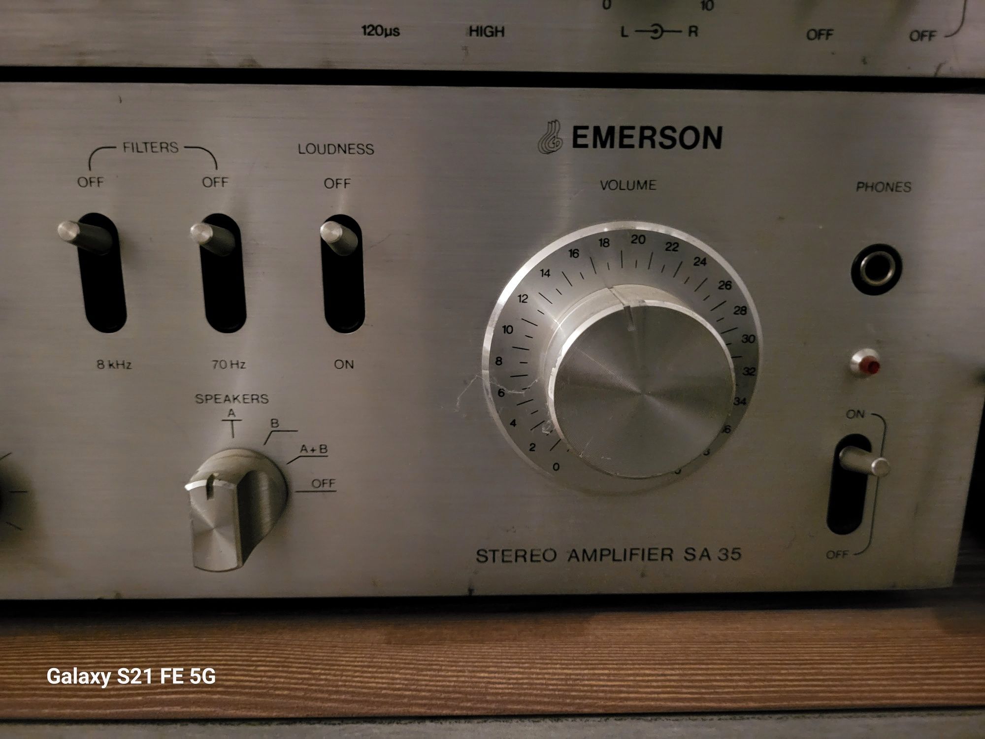 Radio .Caset.Amplificator Emerson