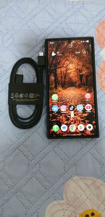 Продам Samsung Galaxy S24 Ultra 12/256
