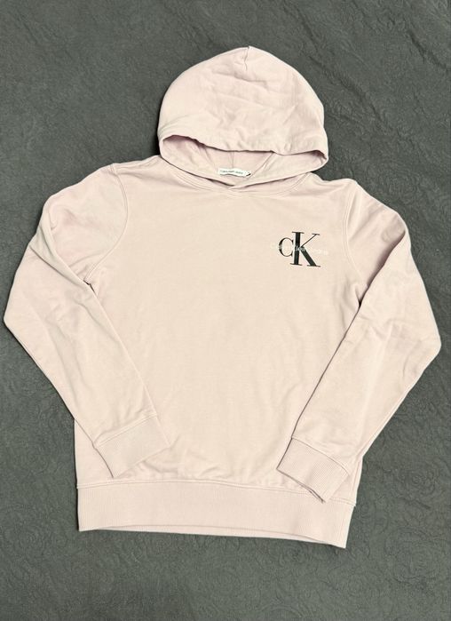 Michael Ko , EA7 , DKNY , GUESS